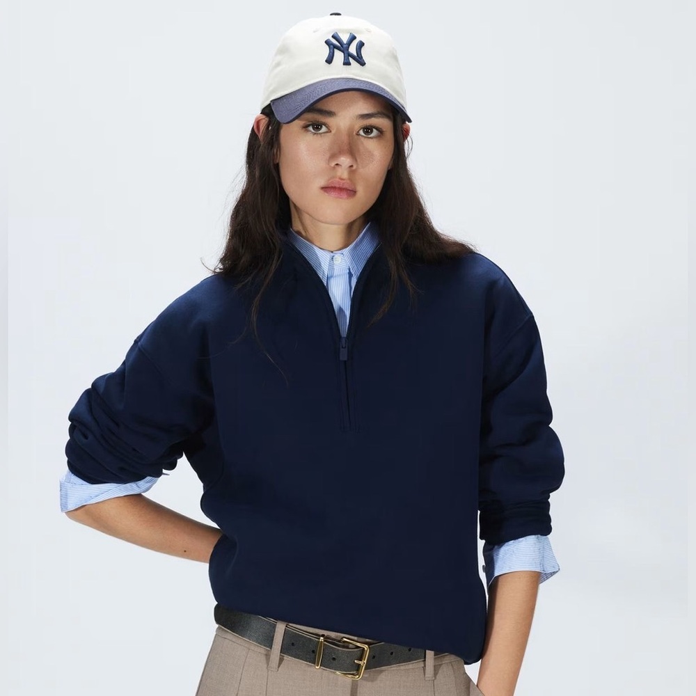 Aritzia Cozy Sweatfleece Boyfriend 1/2 Zip Sweatshirt